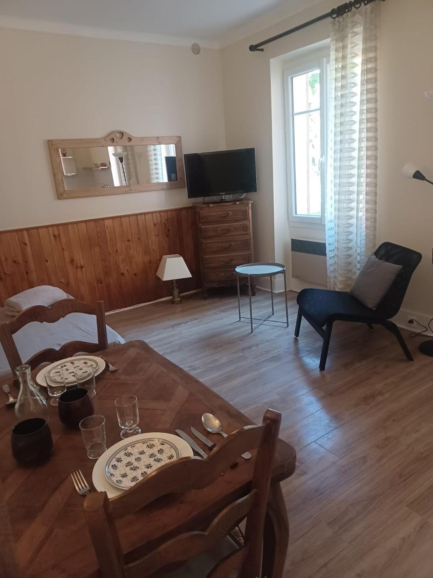 Studio Le Clocher Saint-Etienne-de-Tinee Bagian luar foto